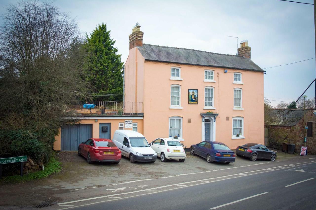 The Benbow Inn At Ruyton-Xi-Towns ภายนอก รูปภาพ